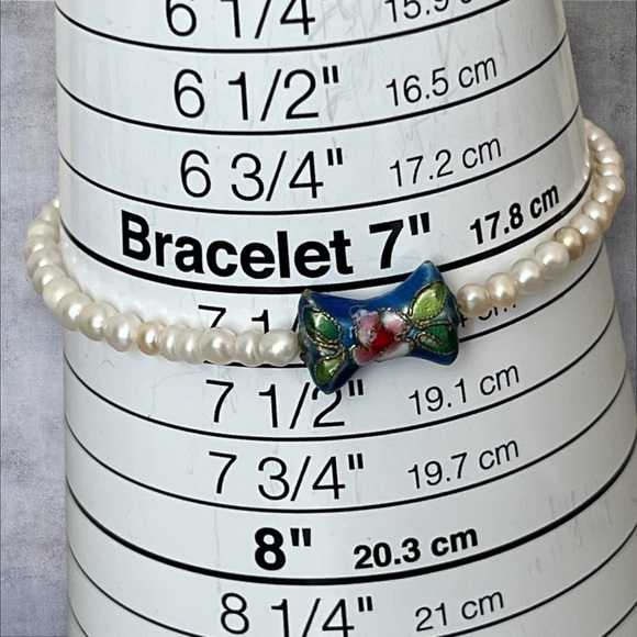 Rice pearl bracelet with blue Cloisonne bow enamel silver plated toggle - Picture 3 of 3